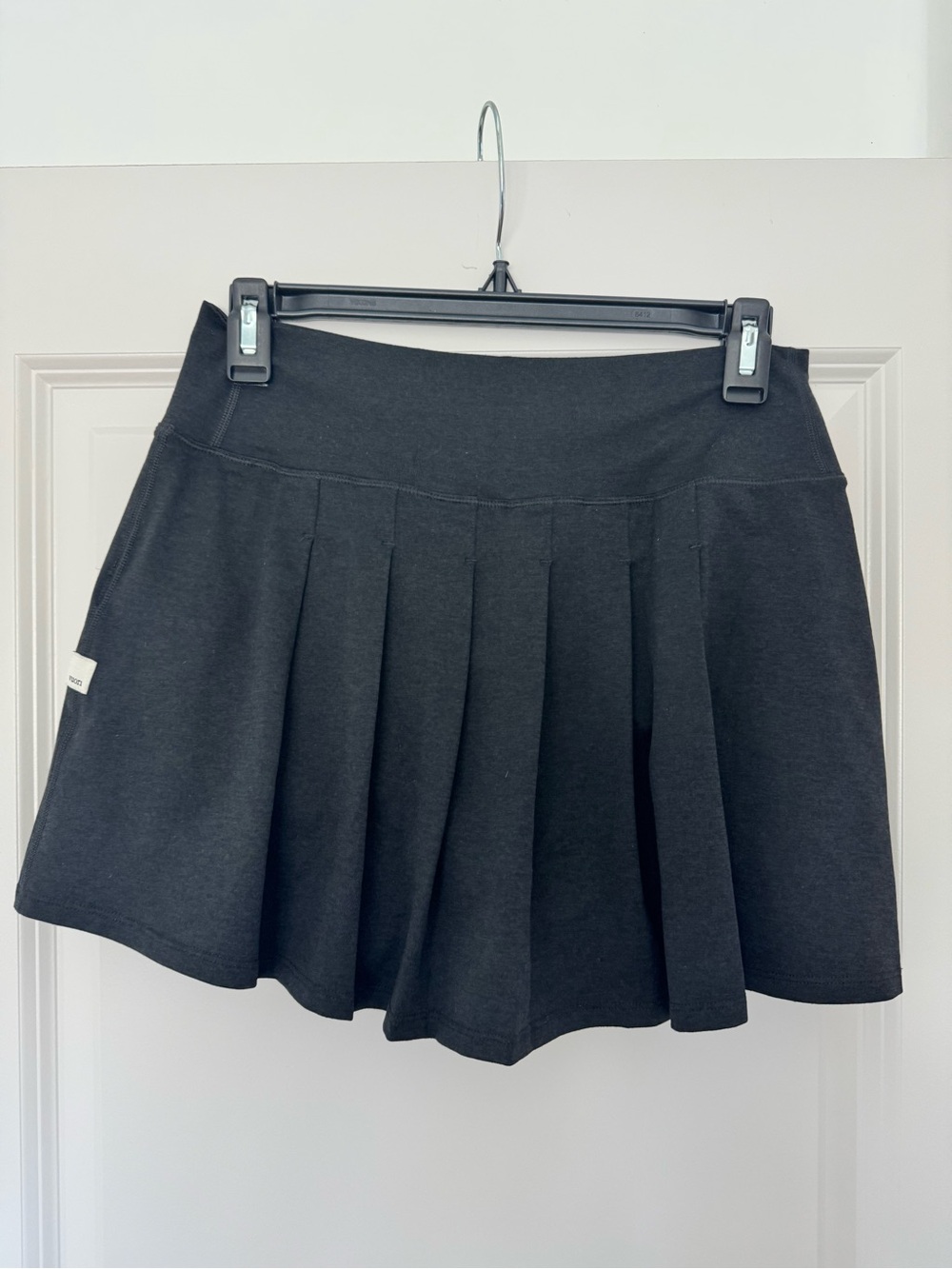 Vuori Heather Gray Pleated Skirt - Picture 6 of 8
